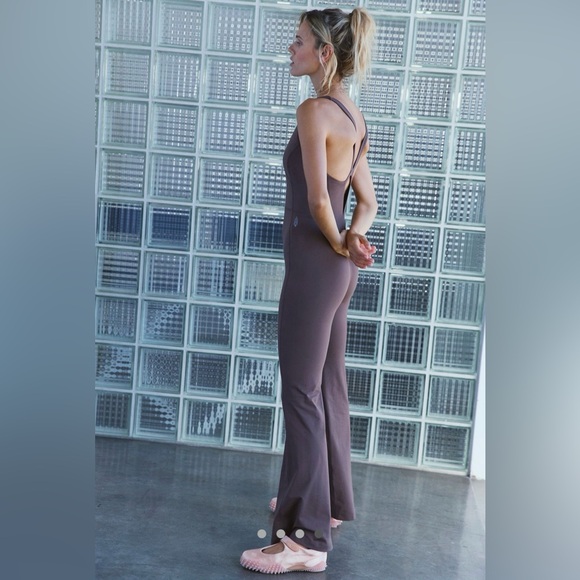 NWT FREE PEOPLE MOVEMENT OPEN SKY ONE PIECE JUMPSUIT SIZE MEDIUM - Picture 4 of 14